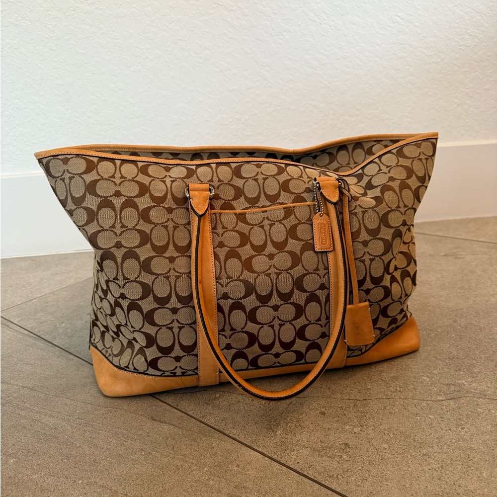 Coach Signature Tote Bag